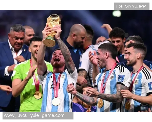 火歌足球传奇：从街头少年到世界巨星的崛起之路