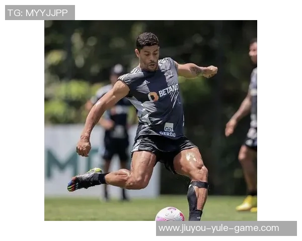 老牌墨西哥足球球星荣耀岁月再现绿茵场传奇故事 老牌墨西哥足球球星荣耀岁月再现绿茵场传奇故事